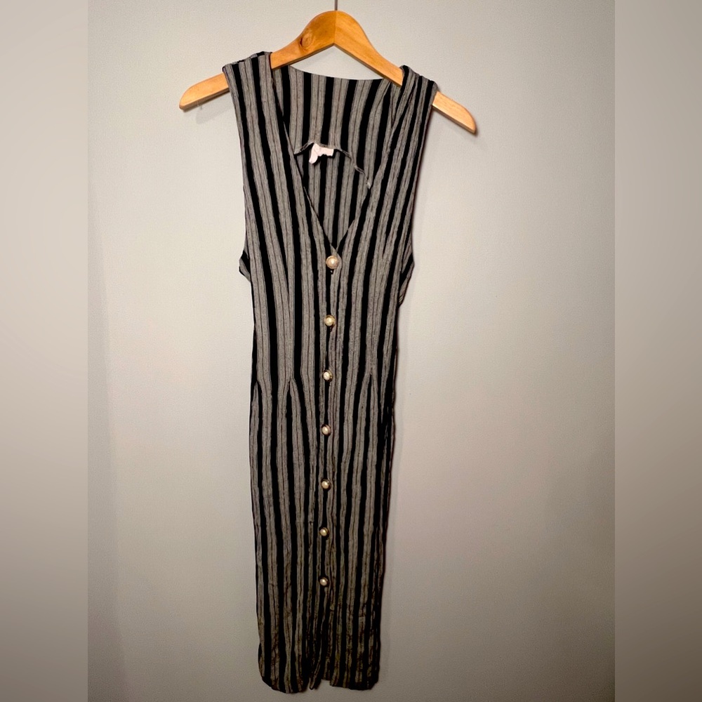 Vintage button up pearl button long dress sleeveless